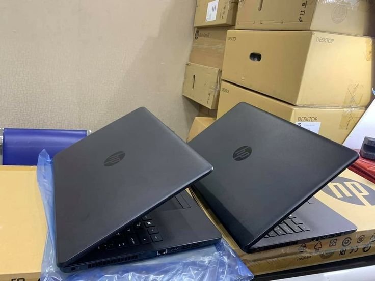 Buy Laptop Liquidation Pallets (40 Laptops From $2,800)